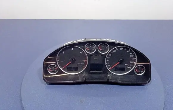 Audi A6 Allroad C5 Speedometer (instrument cluster) 4B0920900Q