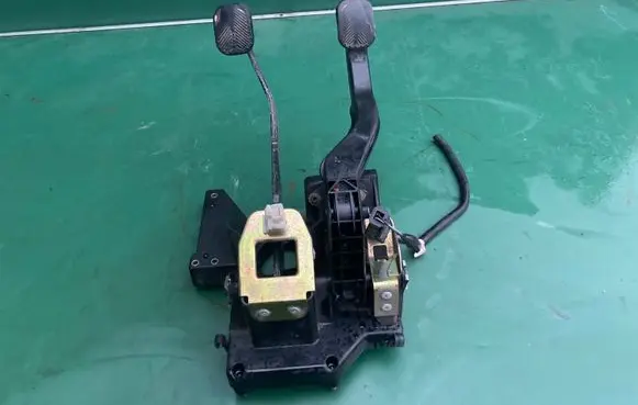 Fiat Ducato Pedal assembly LS610502