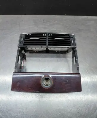 Audi A8 S8 D3 4E Rear air vent grill 4E0819203B