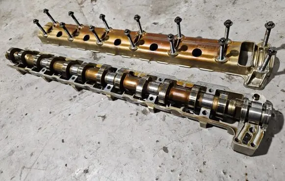 BMW 5 E60 E61 Camshaft holder 7550913 7551508
