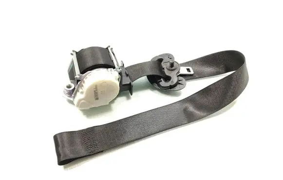 BMW 1 E82 E88 Front seatbelt 34003268 100108 25833