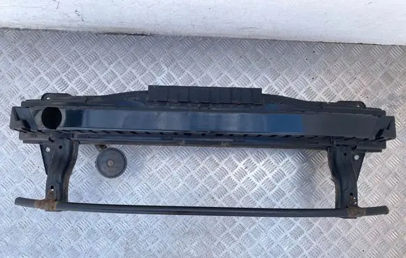 Hyundai i10 Front bumper cross member