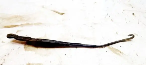 Peugeot 406 Front wiper blade arm