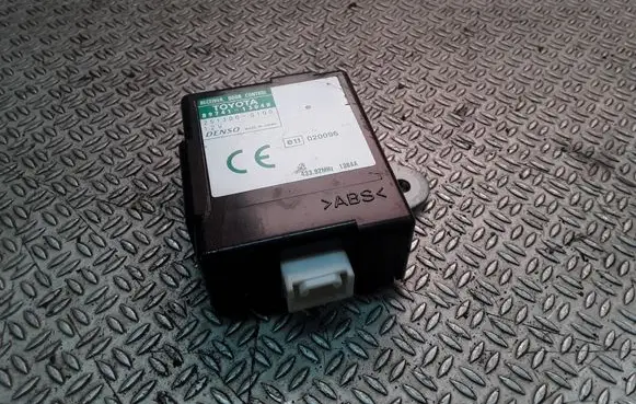 Toyota Corolla Verso E121 Door control unit/module 8974113040