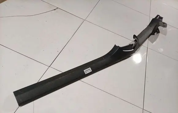 Volkswagen PASSAT B6 Front sill trim cover 3C0853370