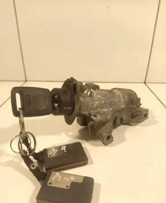 Audi A6 S6 C5 4B Ignition lock 4B0905851