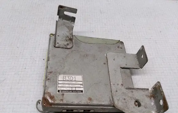 Mazda 121 Engine control unit/module B3D118881C