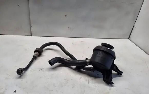 Mercedes-Benz ML W163 Power steering fluid tank/reservoir A2034600083
