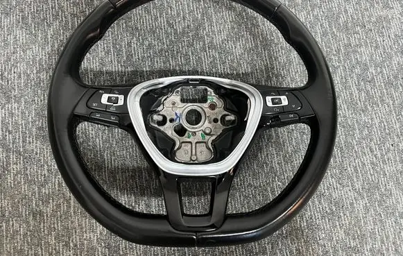 Volkswagen Golf VII Steering wheel 5G0419091 624880500C 503433470