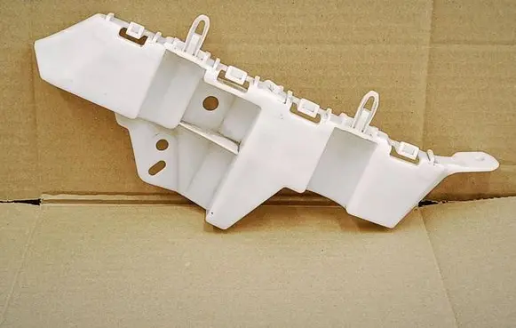 Buick Encore I Front bumper mounting bracket 42669317