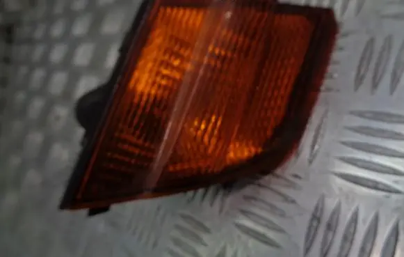 Nissan Micra Front indicator light 89027936