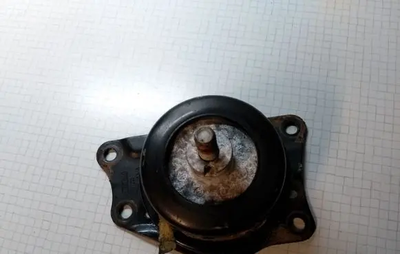 Seat Ibiza III (6L) Engine mount bracket 3618284
