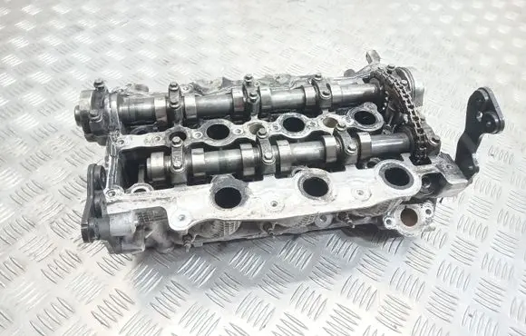 Land Rover Discovery 3 - LR3 Engine head 4R8Q6C064