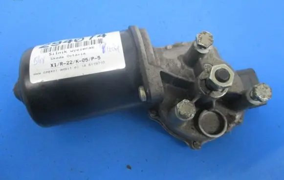 Skoda Octavia Mk2 (1Z) Front wiper linkage and motor 1J195S113C