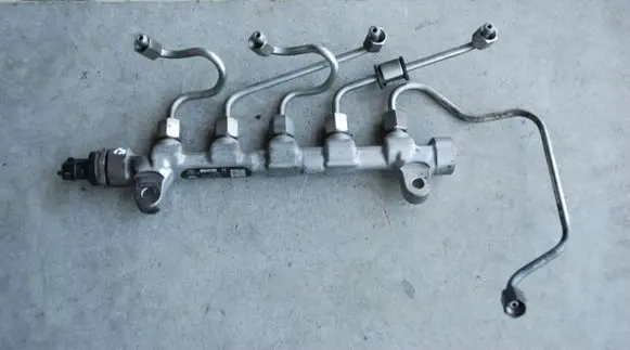 Hyundai i40 Fuel main line pipe 0445214181