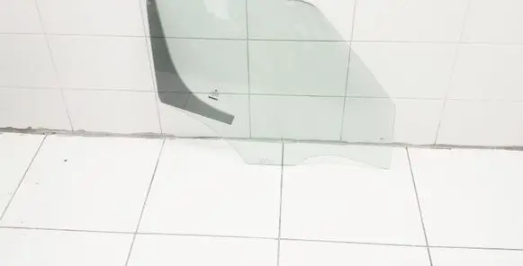 Skoda Roomster (5J) Front door window glass four-door