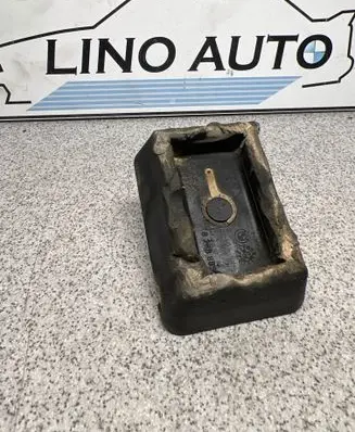 BMW 3 E46 Jacking socket point 8268885