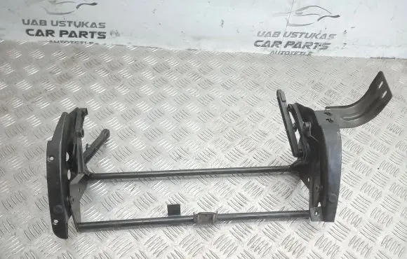 Audi A6 S6 C4 4A Glove box frame 