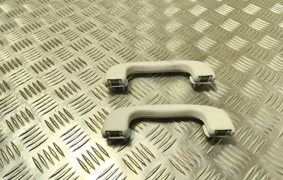 Opel Corsa E A set of handles for the ceiling 