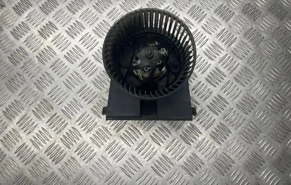 Volkswagen Golf IV Heater fan/blower H35657880E