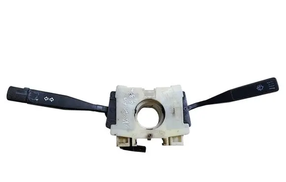 Wiper turn signal indicator stalk/switch