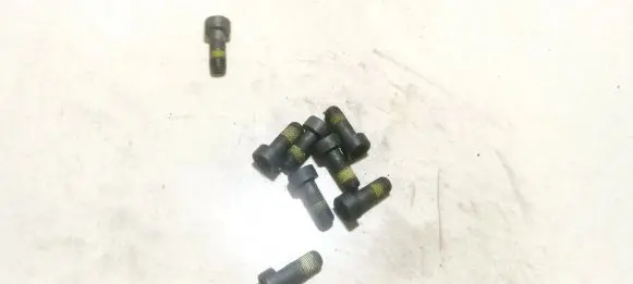 Nuts/bolts