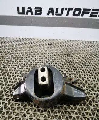 KIA Ceed Engine mount bracket