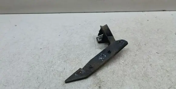 BMW 3 E90 E91 Fender mounting bracket 7058447
