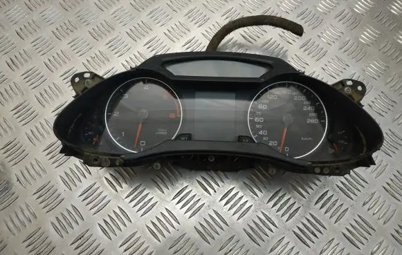 Audi A5 8T 8F Speedometer (instrument cluster) 5550016205