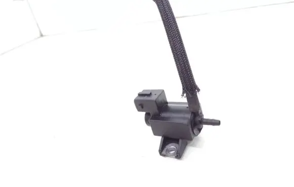 Toyota Avensis T250 Vacuum valve 258600R010