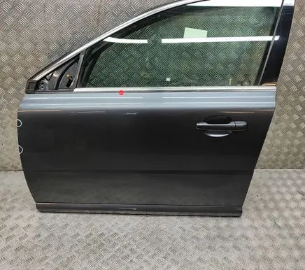 Volvo V70 Front door 32228890