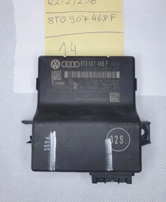 Audi A5 8T 8F Gateway control module 8T0907468F