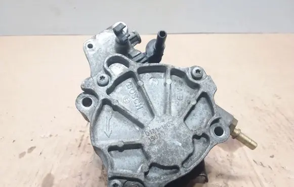 Citroen C-Crosser Vacuum pump D1711C2