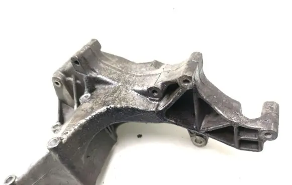 Volkswagen Transporter - Caravelle T4 Generator/alternator bracket 074145169D