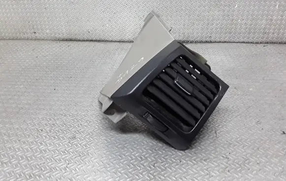 Mitsubishi Grandis Dashboard air vent grill cover trim GN71104830