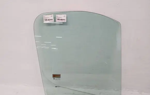 Opel Vivaro Front door window/glass (coupe)