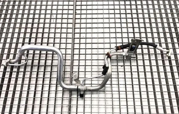 Air conditioning (A/C) pipe/hose