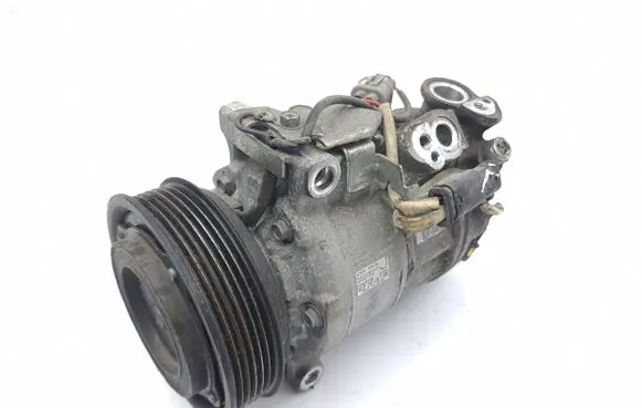 Infiniti Q30 Air conditioning (A/C) compressor (pump) 926005DA1A