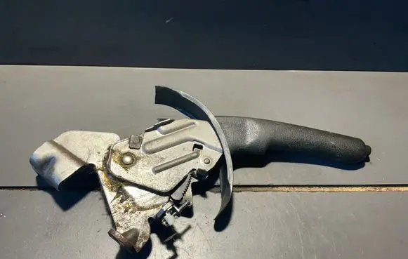 Nissan Terrano Handbrake/parking brake lever assembly 