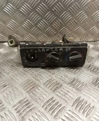 Hyundai Lantra I Climate control unit