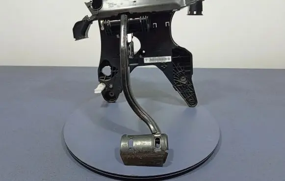 Volkswagen Touareg II Accelerator throttle pedal 7P0723031AP