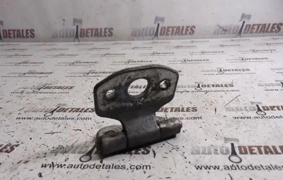 Mercedes-Benz E W210 Front door upper hinge