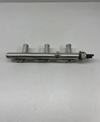 Peugeot 5008 II Fuel main line pipe 9802438180 283172073