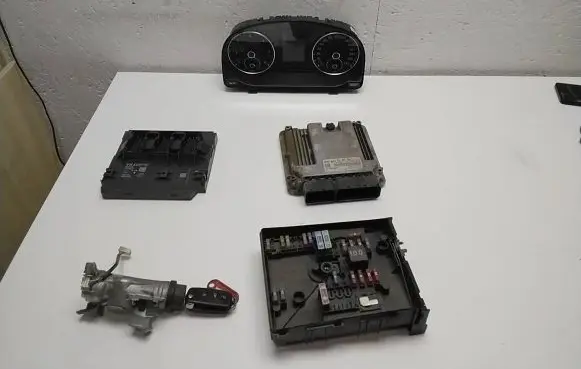 Volkswagen Caddy Engine ECU kit and lock set 04L907309K 5K0937086AA 1K0905851