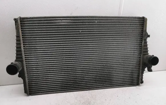 Volvo V70 Intercooler radiator 30748809