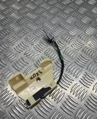 Nissan 370Z Aerial antenna amplifier 5WK48774
