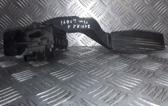 Opel Zafira A Accelerator throttle pedal 9202341bt