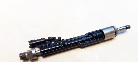 Fuel injector