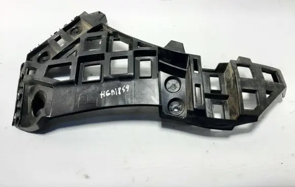 Rear bumper mounting bracket
