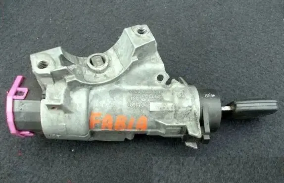 Skoda Fabia Mk2 (5J) Ignition lock